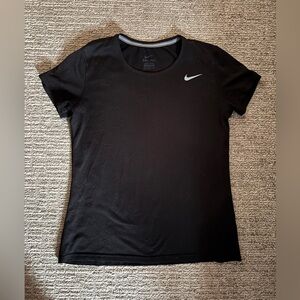 Nike Women's Black Short Sleeve Tee